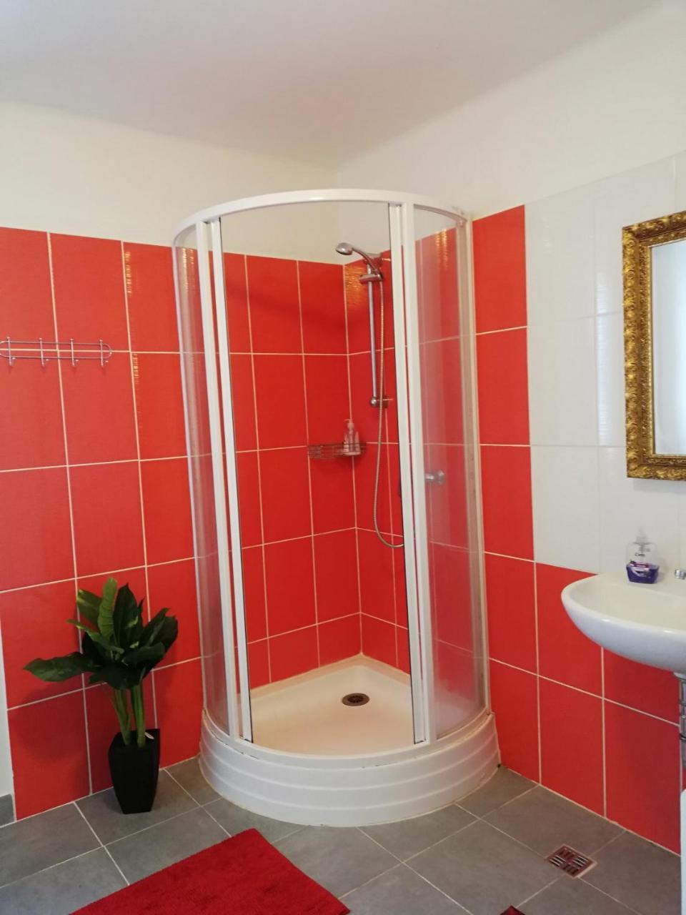 Penzion Kuku Cesky Krumlov Luaran gambar